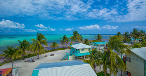 Glover’s Reef Research Station at Middle Caye