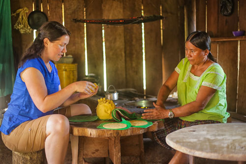 Making corn tortillas