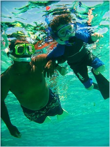 08-snorkel-underwater-guide-boy