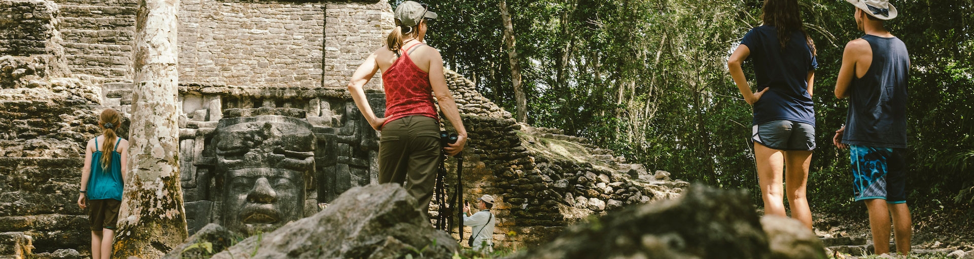 family visiting Belize mayan ruins