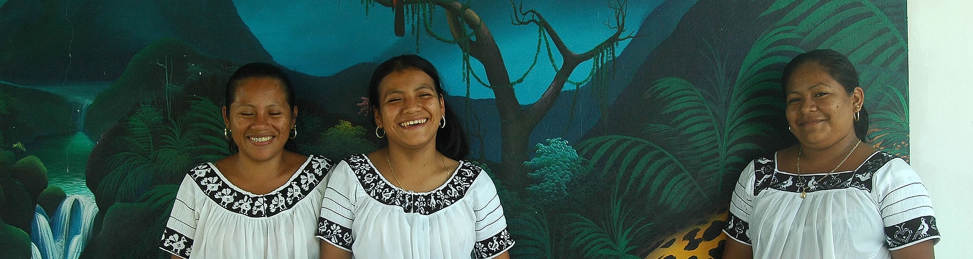 Maya Ladies Smiling on an all inclusive Belize vacation