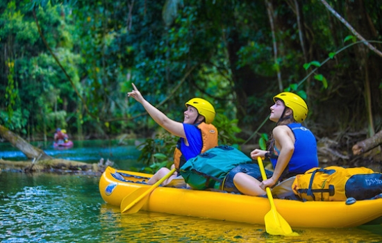 Kayaking on the Moho River