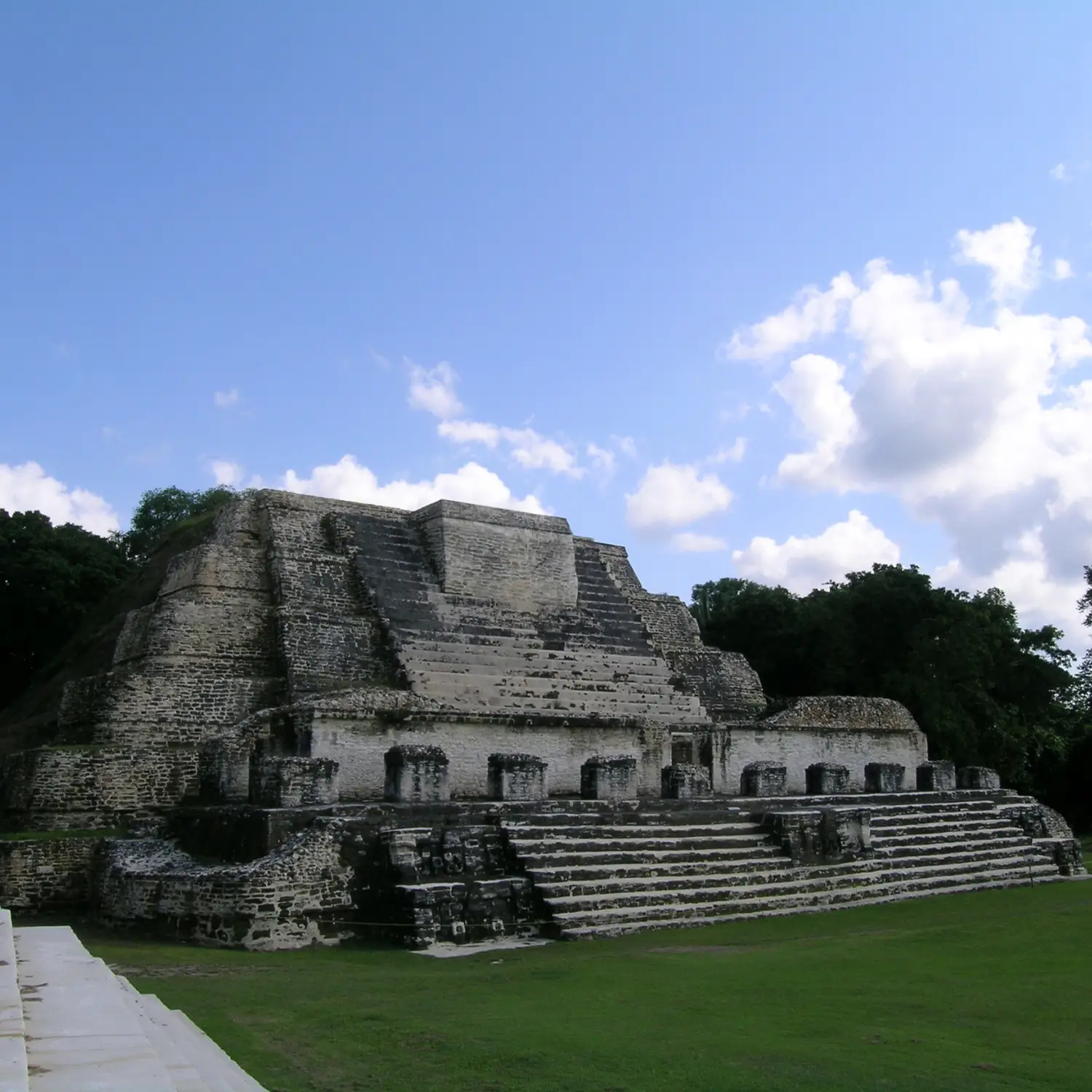 large temple at Nim Li Punit in Belize